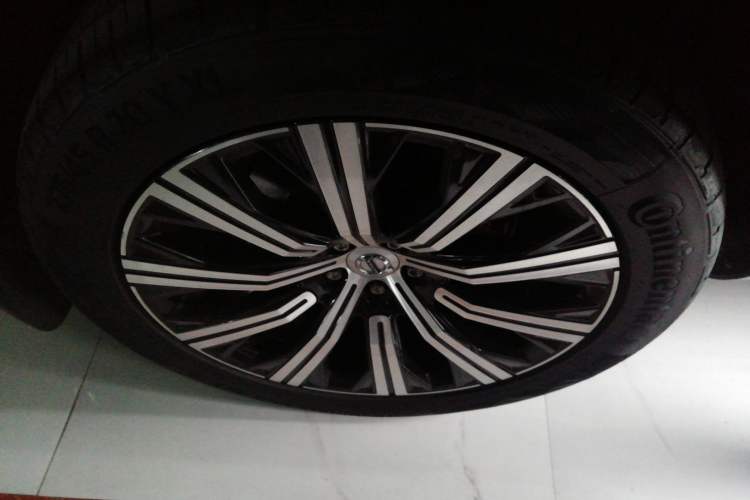 Used Volvo XC90 2021 B6 Zhiyi Luxury Edition 7-Seater Exterior 5