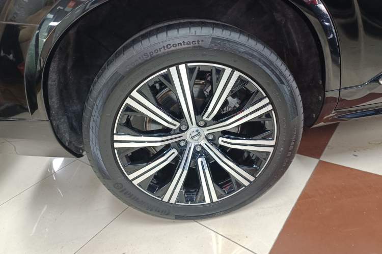 Used Volvo XC90 2021 B5 SmartDrive Luxury Edition 7 Seats Exterior 5