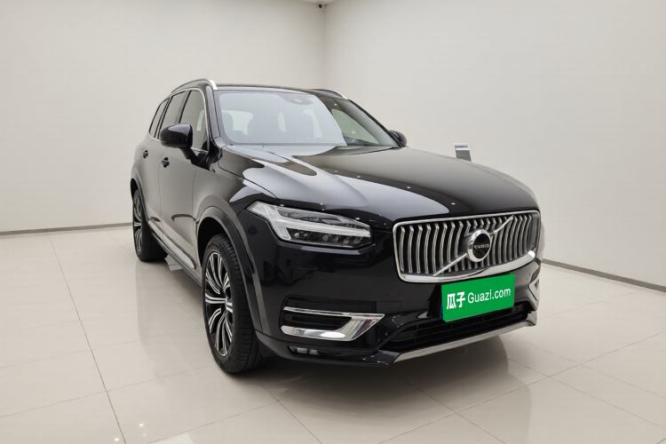 Used Volvo XC90 2021 B5 SmartDrive Luxury Edition 5-seater Front Right 45 Deg