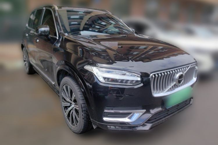 Used Volvo XC90 2021 B6 Luxury Smart Edition 7-Seater Front Right 45 Deg