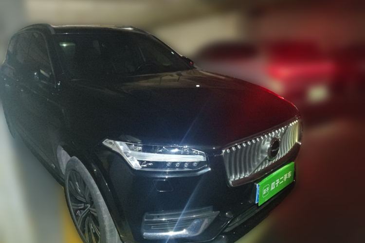 Used Volvo XC90 2021 B6 Zhiyi Luxury Edition 7-Seater Front Right 45 Deg