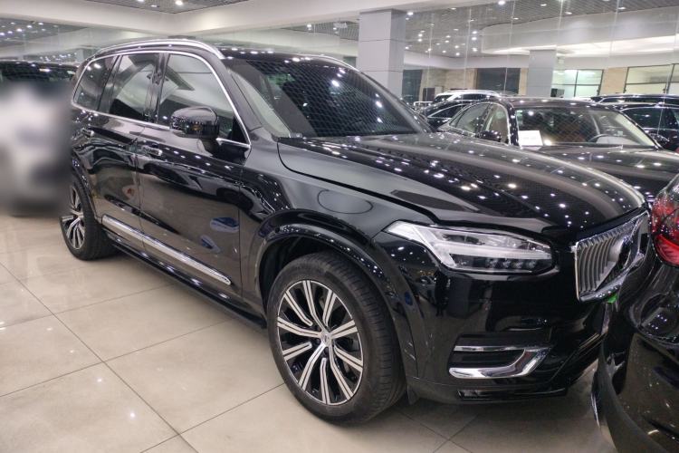 Used Volvo XC90 2021 B5 SmartDrive Luxury Edition 5-seater Front Right 45 Deg
