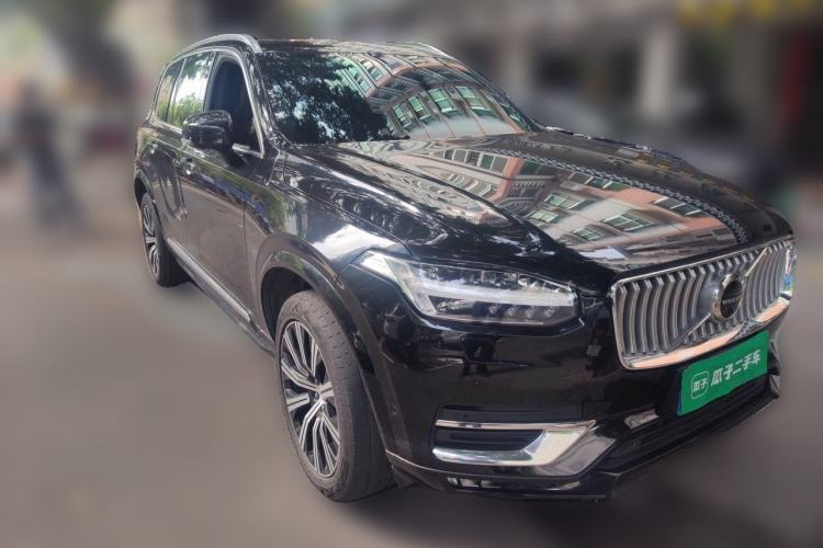 Used Volvo XC90 2021 B6 Luxury Smart Edition 7-Seater Front Right 45 Deg