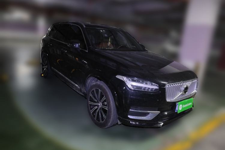 Used Volvo XC90 2021 B5 SmartDrive Luxury Edition 7 Seats Front Right 45 Deg