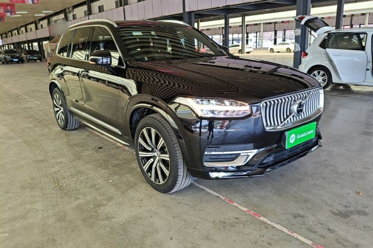 Used Volvo XC90 2021 B6 Zhiyi Luxury Edition 7-Seater Front Right 45 Deg