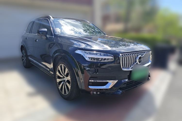 Used Volvo XC90 2021 B6 Luxury Smart Edition 7-Seater Front Right 45 Deg