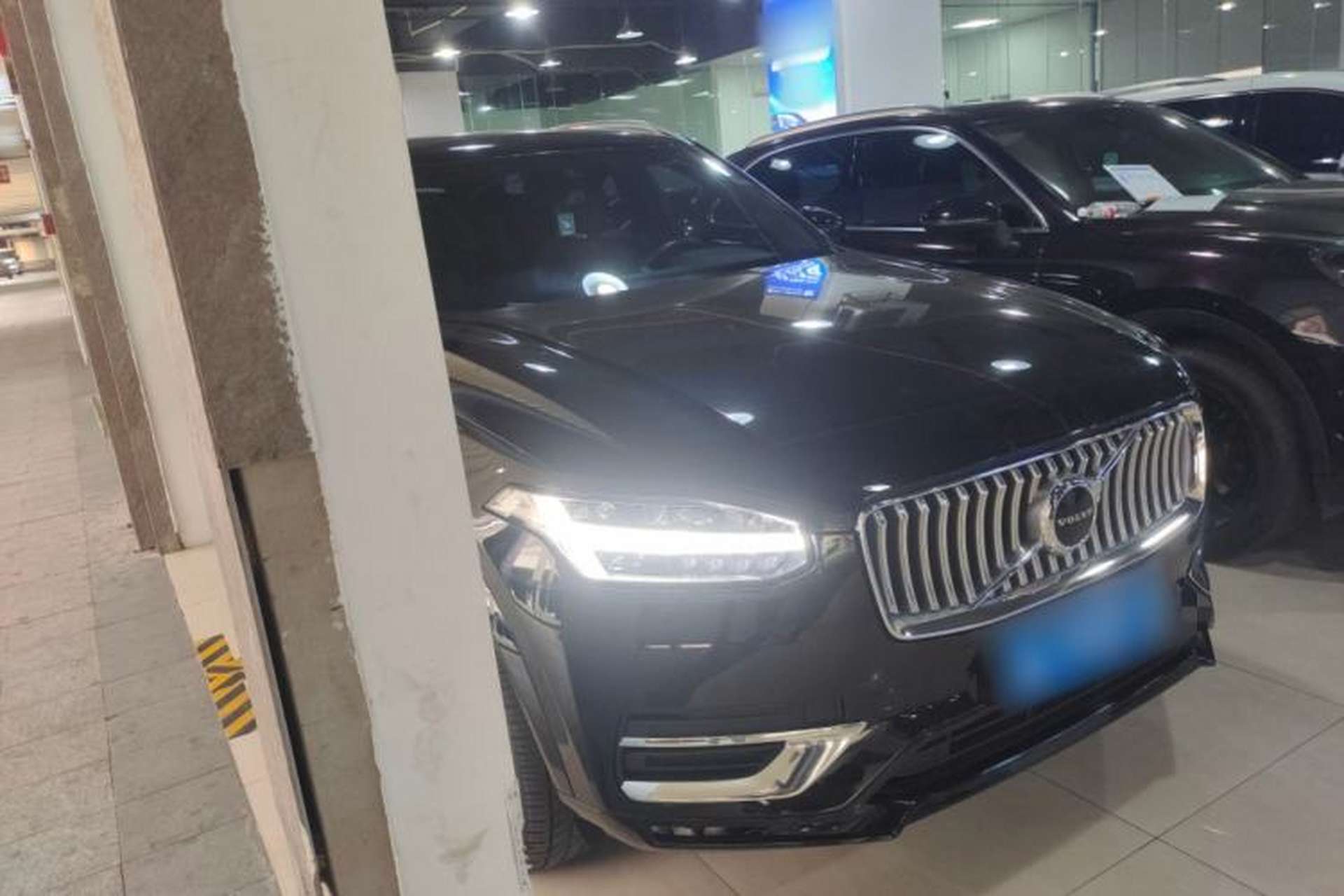 Used Volvo XC90 2021 B5 SmartDrive Luxury Edition 5-seater Front Right 45 Deg