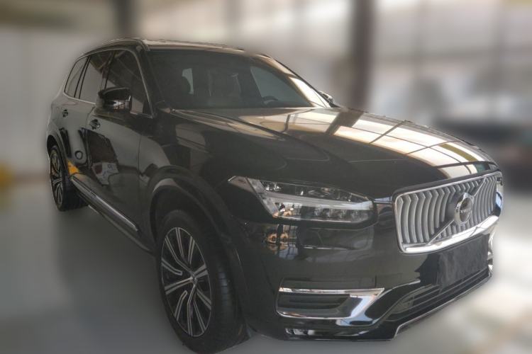 Used Volvo XC90 2021 B6 Zhiyi Luxury Edition 7-Seater Front Right 45 Deg