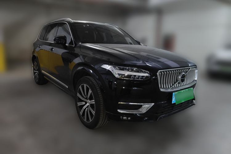 Used Volvo XC90 2021 B6 Zhiyi Luxury Edition 7-Seater Front Right 45 Deg