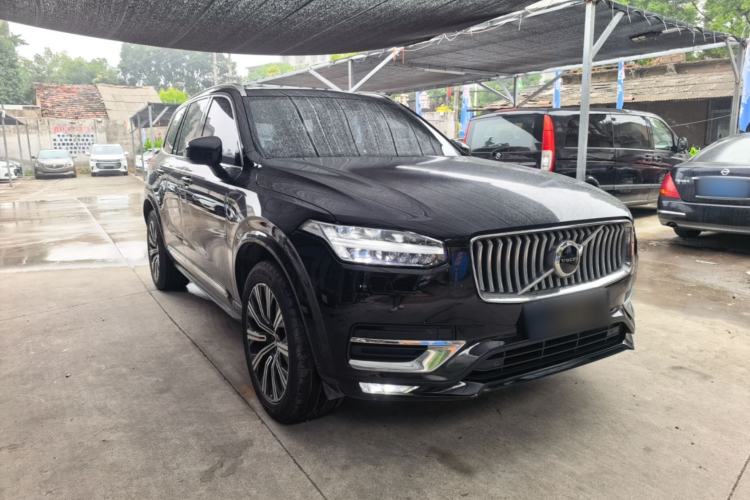 Used Volvo XC90 2021 B6 Zhiyi Luxury Edition 7-Seater Front Right 45 Deg