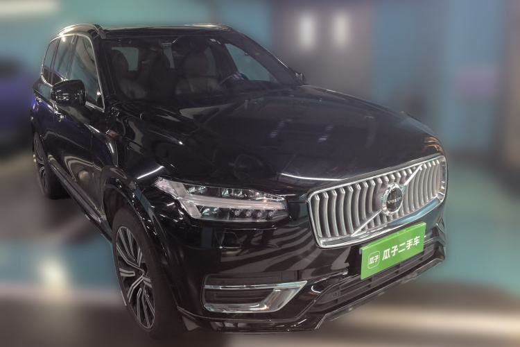 Used Volvo XC90 2021 B6 Luxury Smart Edition 7-Seater Front Right 45 Deg