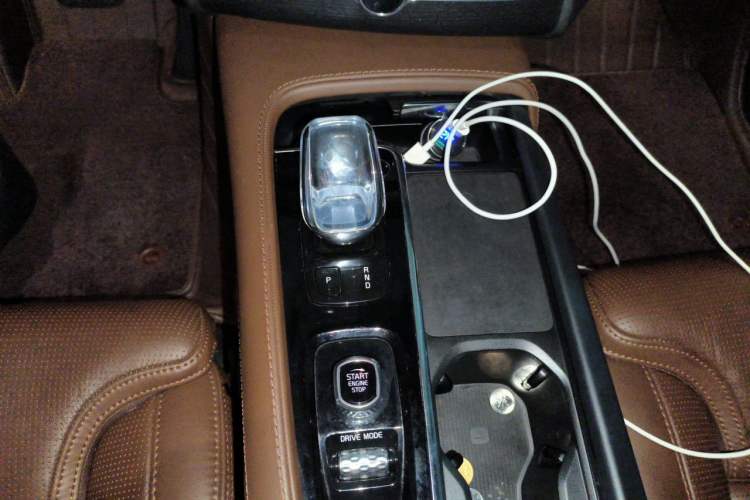 Used Volvo XC90 2021 B6 Zhiyi Luxury Edition 7-Seater Gear Lever