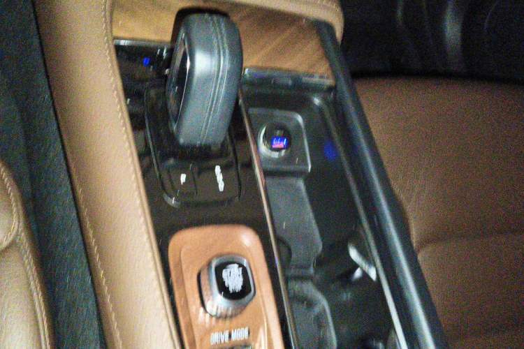 Used Volvo XC90 2021 B6 Zhiyi Luxury Edition 7-Seater Gear Lever