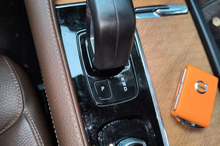Used Volvo XC90 2021 B5 SmartDrive Luxury Edition 7 Seats Gear Lever