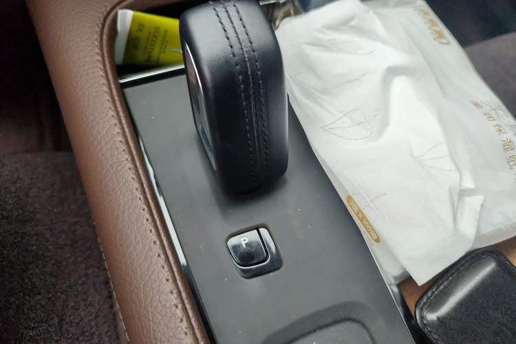 Used Volvo XC90 2021 B6 Zhiyi Luxury Edition 7-Seater Gear Lever