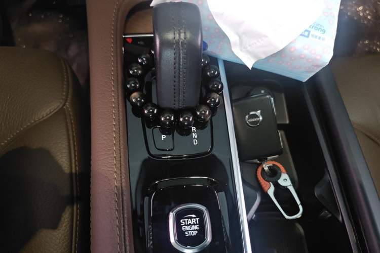 Used Volvo XC90 2021 B5 SmartDrive Luxury Edition 5-seater Gear Lever