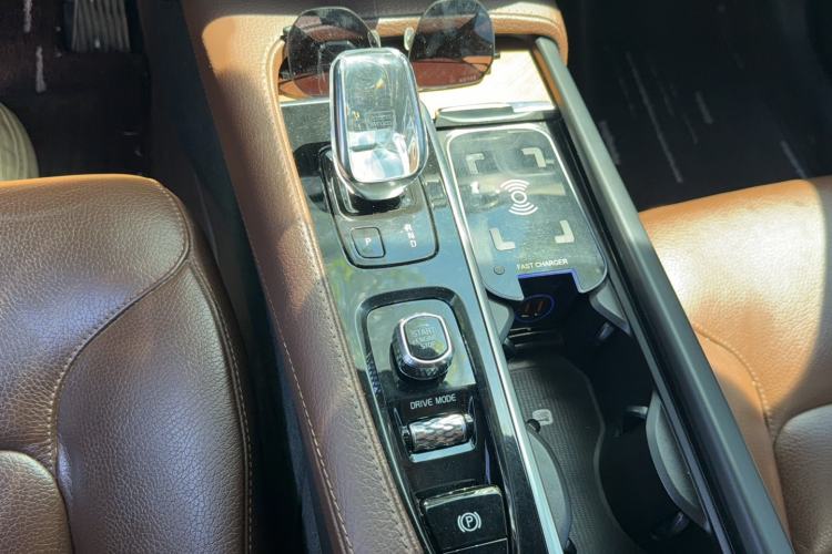 Used Volvo XC90 2021 B6 Zhiyi Luxury Edition 7-Seater Gear Lever