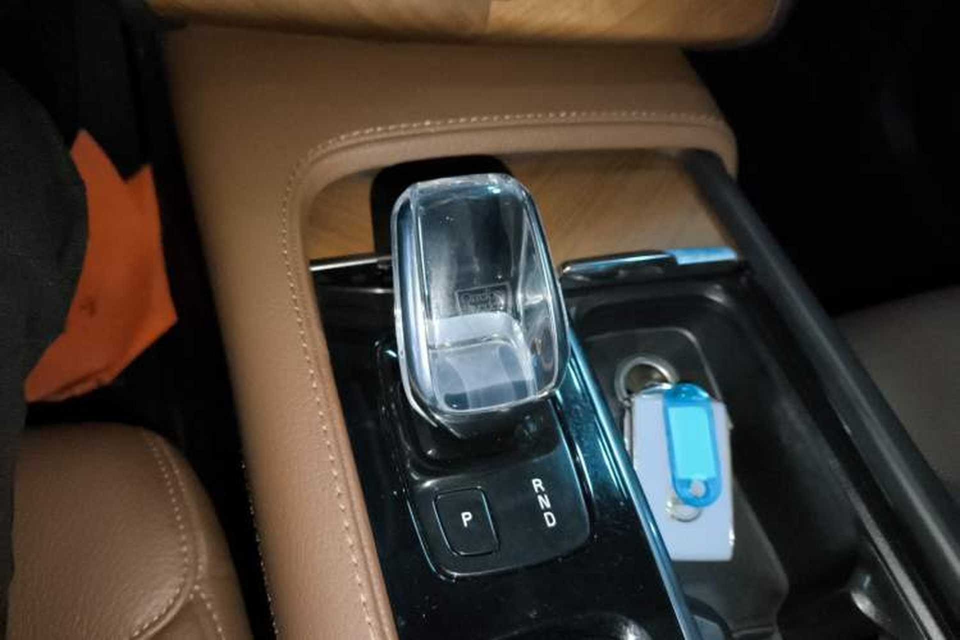 Used Volvo XC90 2021 B5 SmartDrive Luxury Edition 5-seater Gear Lever