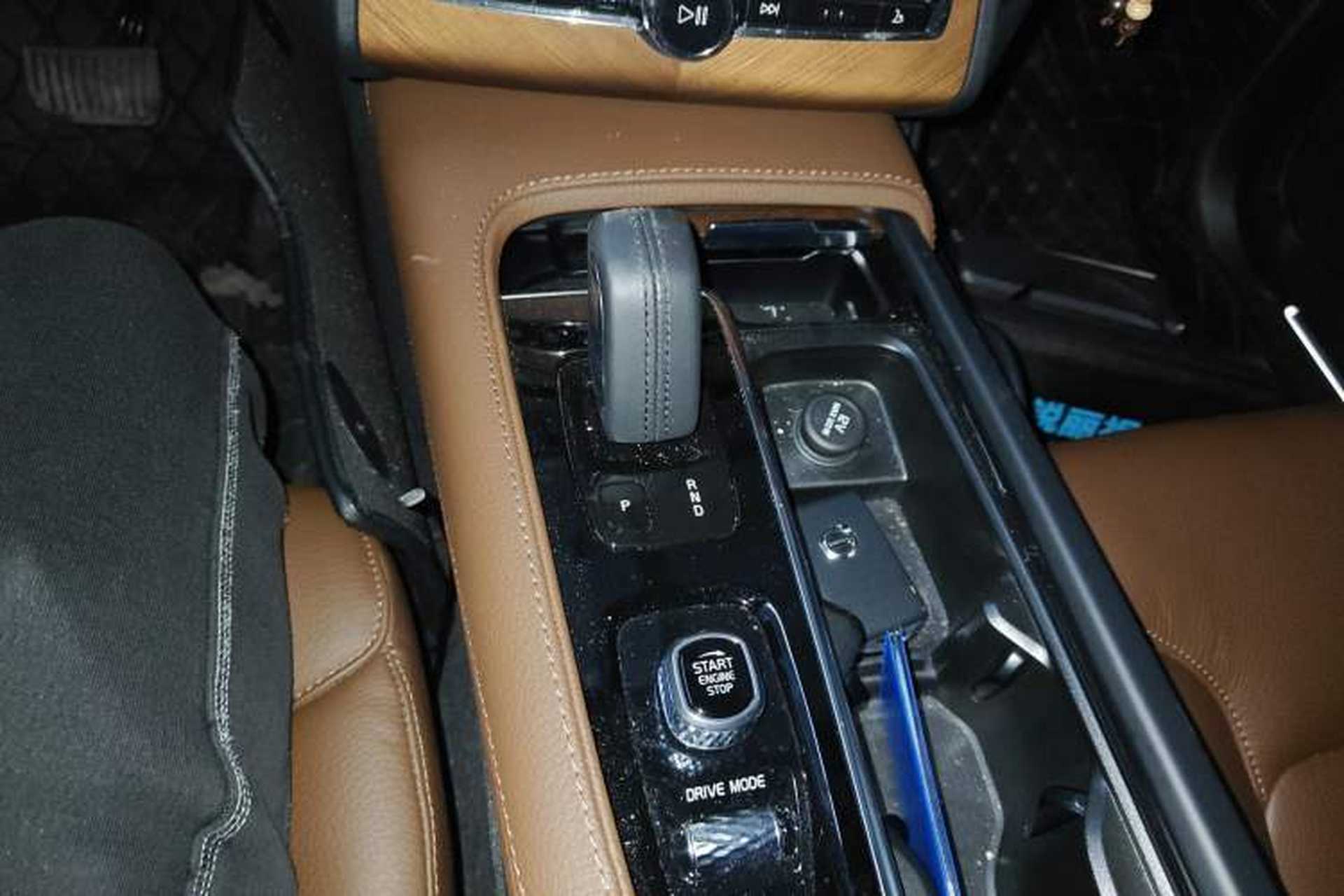 Used Volvo XC90 2021 B6 Zhiyi Luxury Edition 7-Seater Gear Lever