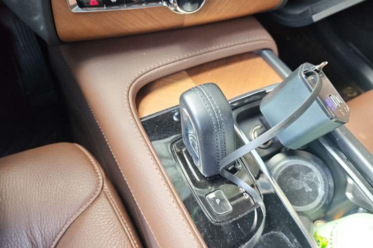 Used Volvo XC90 2021 B6 Zhiyi Luxury Edition 7-Seater Gear Lever