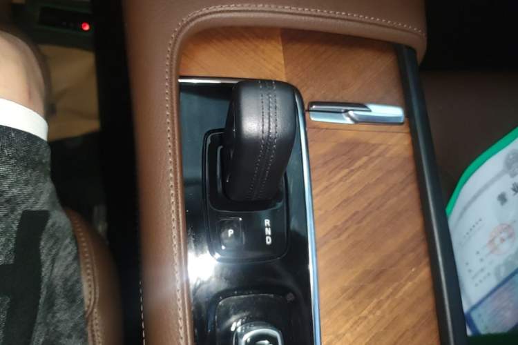Used Volvo XC90 2021 B6 Zhiyi Luxury Edition 7-Seater Gear Lever