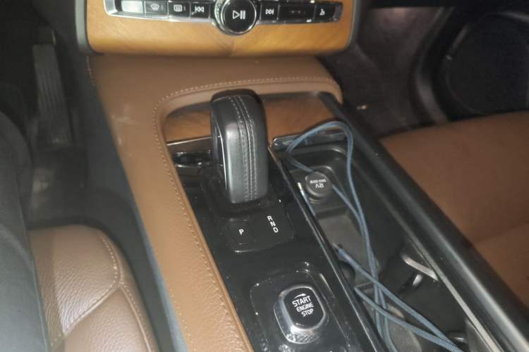 Used Volvo XC90 2021 B6 Zhiyi Luxury Edition 7-Seater Gear Lever