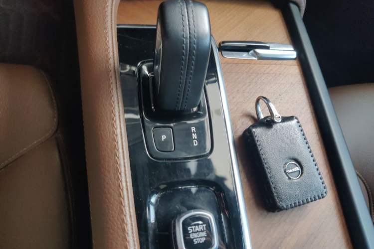 Used Volvo XC90 2021 B6 Zhiyi Luxury Edition 7-Seater Gear Lever