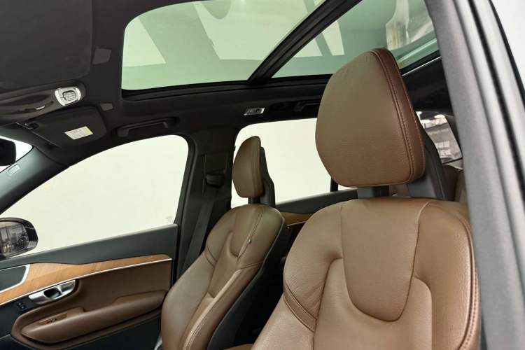 Used Volvo XC90 2021 B5 SmartDrive Luxury Edition 5-seater Headliner