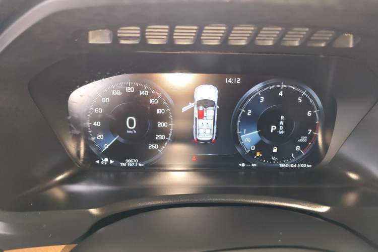 Used Volvo XC90 2021 B5 SmartDrive Luxury Edition 7 Seats Instrument Cluster