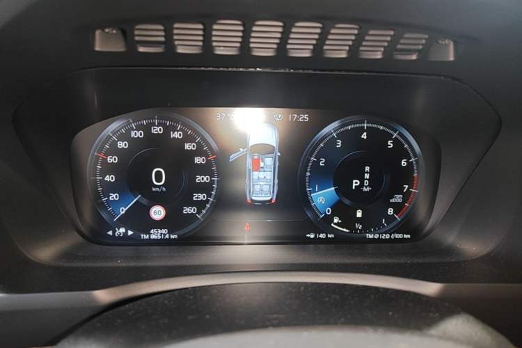 Used Volvo XC90 2021 B6 Zhiyi Luxury Edition 7-Seater Instrument Cluster
