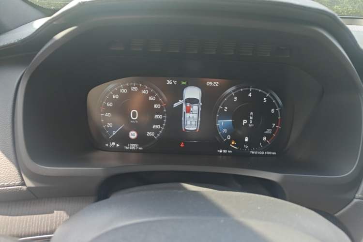 Used Volvo XC90 2021 B6 Luxury Smart Edition 7-Seater Instrument Cluster