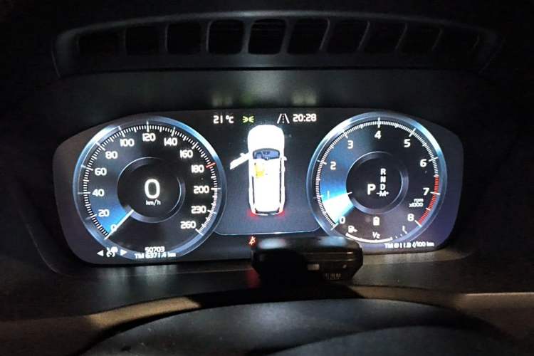 Used Volvo XC90 2021 B6 Luxury Smart Edition 7-Seater Instrument Cluster