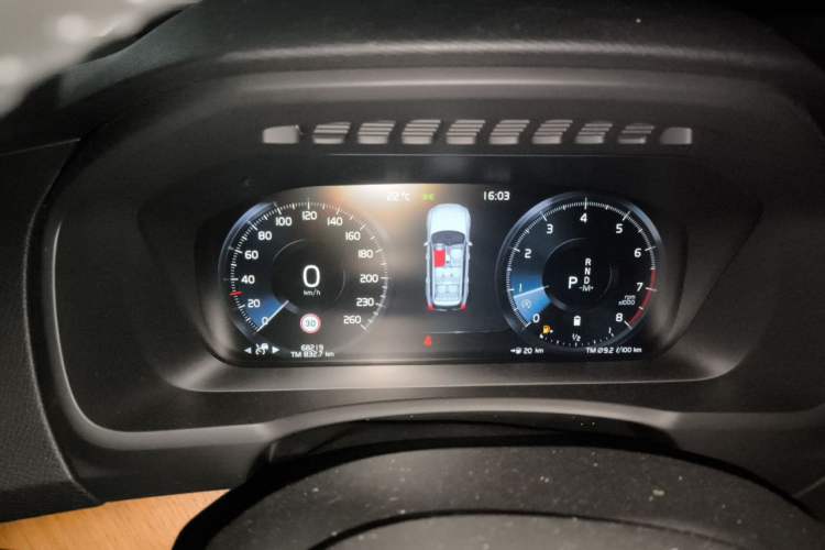 Used Volvo XC90 2021 B6 Zhiyi Luxury Edition 7-Seater Instrument Cluster