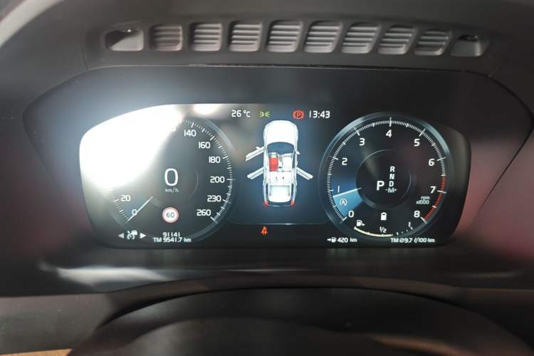 Used Volvo XC90 2021 B5 SmartDrive Luxury Edition 5-seater Instrument Cluster