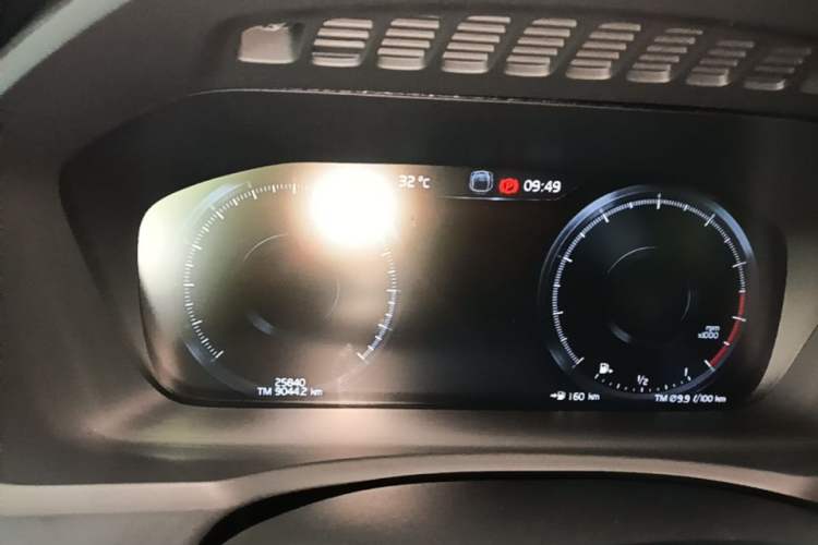 Used Volvo XC90 2021 B5 SmartDrive Luxury Edition 7 Seats Instrument Cluster