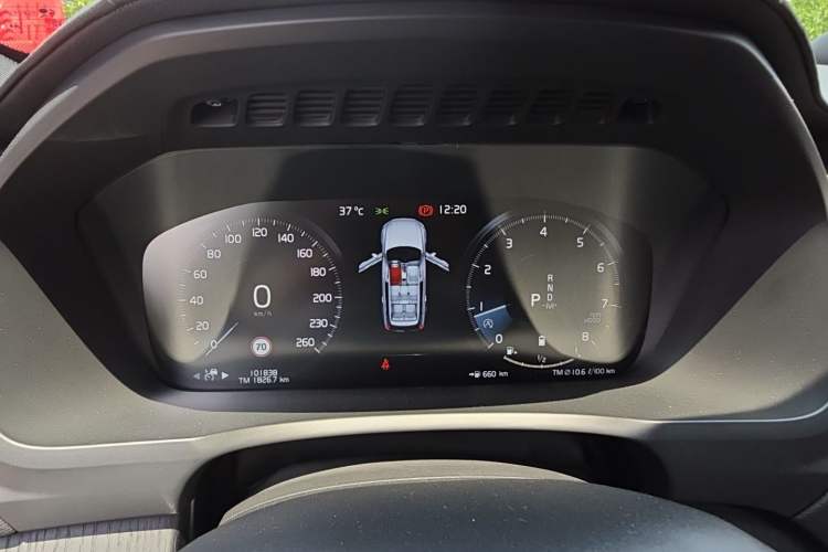 Used Volvo XC90 2021 B6 Luxury Smart Edition 7-Seater Instrument Cluster