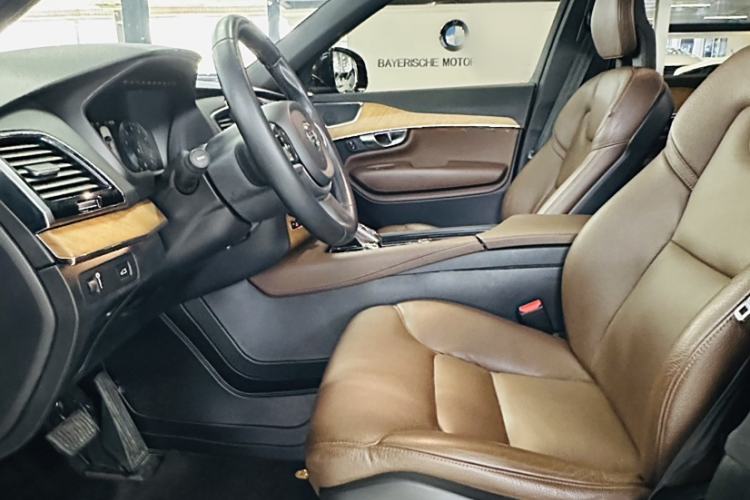 Used Volvo XC90 2021 B6 Zhiyi Luxury Edition 7-Seater Interior 1