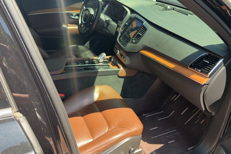 Used Volvo XC90 2021 B6 Zhiyi Luxury Edition 7-Seater Interior 3