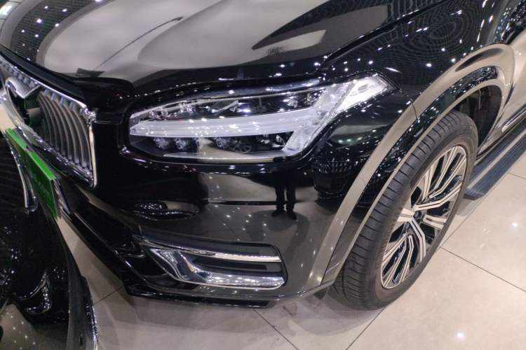 Used Volvo XC90 2021 B5 SmartDrive Luxury Edition 5-seater Left Front Headlight