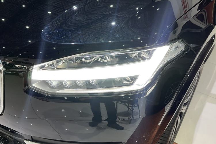 Used Volvo XC90 2021 B5 SmartDrive Luxury Edition 5-seater Left Front Headlight