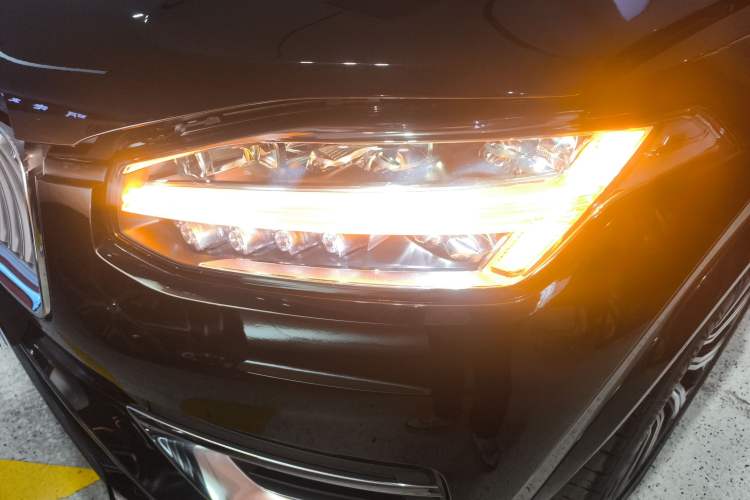 Used Volvo XC90 2021 B5 SmartDrive Luxury Edition 5-seater Left Front Headlight