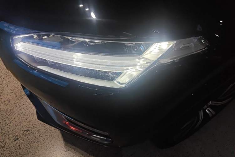Used Volvo XC90 2021 B5 SmartDrive Luxury Edition 7 Seats Left Front Headlight