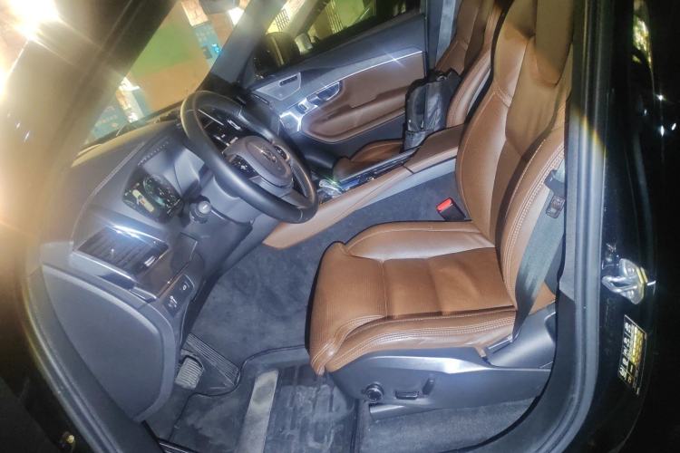 Used Volvo XC90 2021 B6 Luxury Smart Edition 7-Seater Left Front Seat