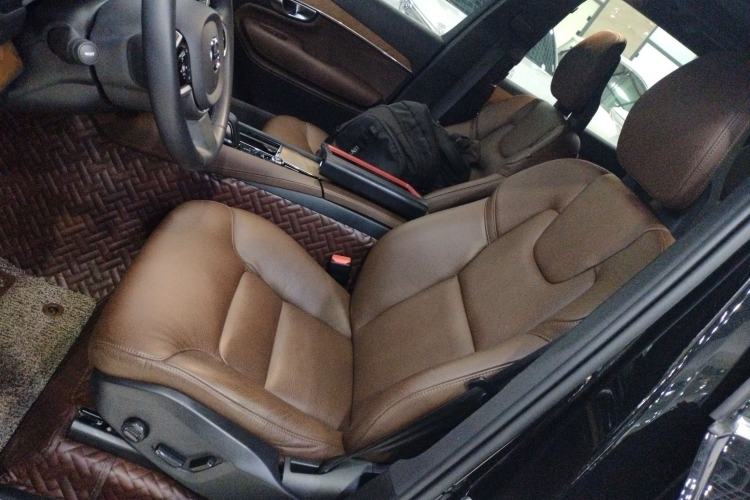 Used Volvo XC90 2021 B5 SmartDrive Luxury Edition 5-seater Left Front Seat