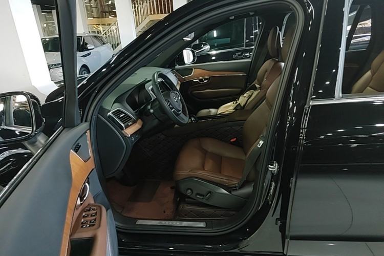 Used Volvo XC90 2021 B5 SmartDrive Luxury Edition 5-seater Left Front Seat