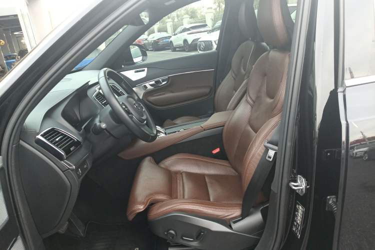 Used Volvo XC90 2021 B6 Luxury Smart Edition 7-Seater Left Front Seat