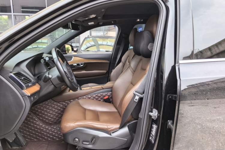 Used Volvo XC90 2021 B5 SmartDrive Luxury Edition 7 Seats Left Front Seat