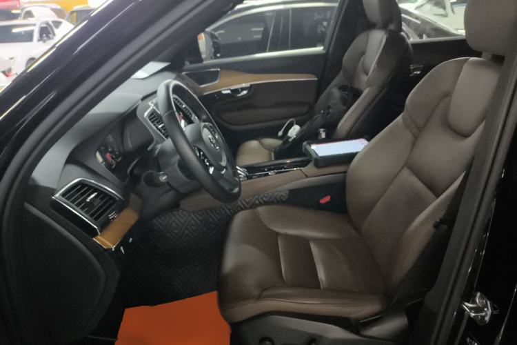 Used Volvo XC90 2021 B5 SmartDrive Luxury Edition 5-seater Left Front Seat