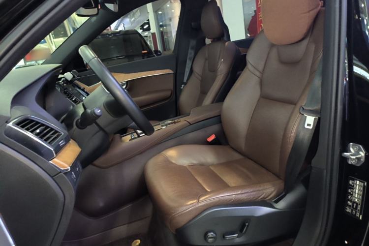 Used Volvo XC90 2021 B5 SmartDrive Luxury Edition 5-seater Left Front Seat
