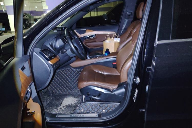 Used Volvo XC90 2021 B6 Zhiyi Luxury Edition 7-Seater Left Front Seat